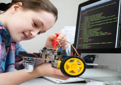 Online Robotics Classes for Kids image